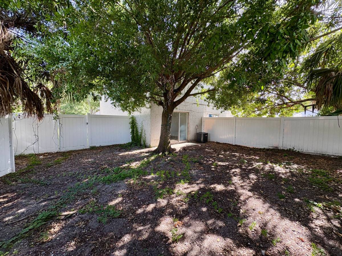Townhouse for rent at 409 57th Ave Dr E #A, Bradenton, FL 34203