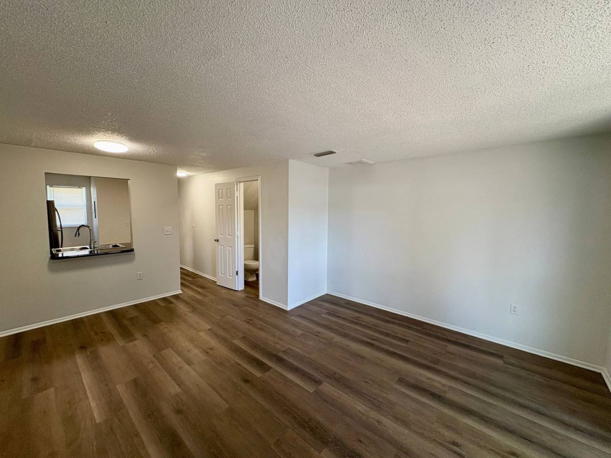 Townhouse for rent at 409 57th Ave Dr E #A, Bradenton, FL 34203