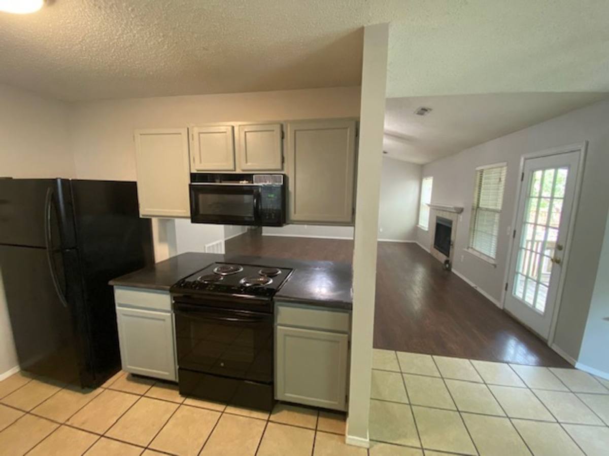 House for rent at 3194 Parkway Dr, Fayetteville, AR 72704