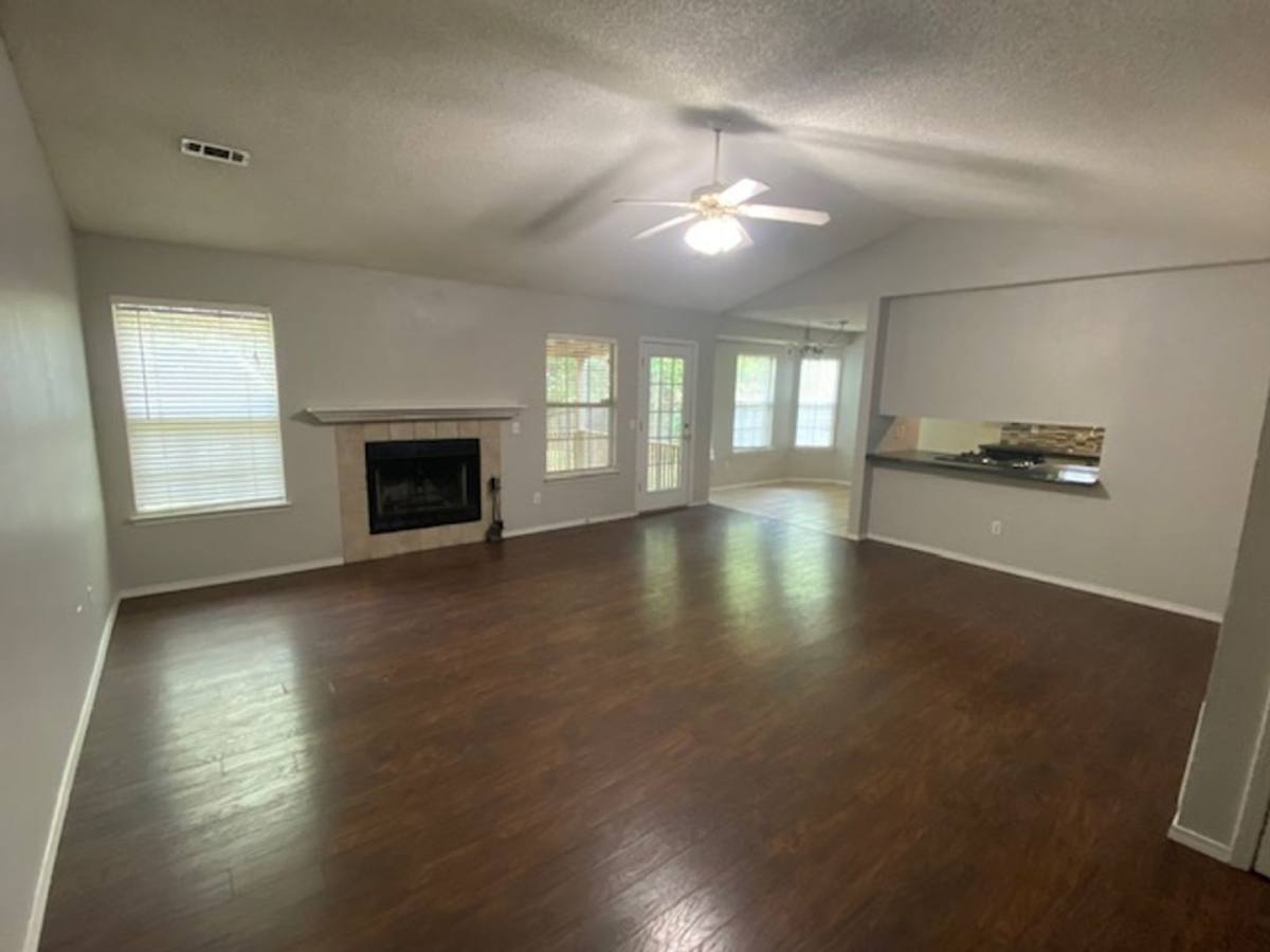 House for rent at 3194 Parkway Dr, Fayetteville, AR 72704