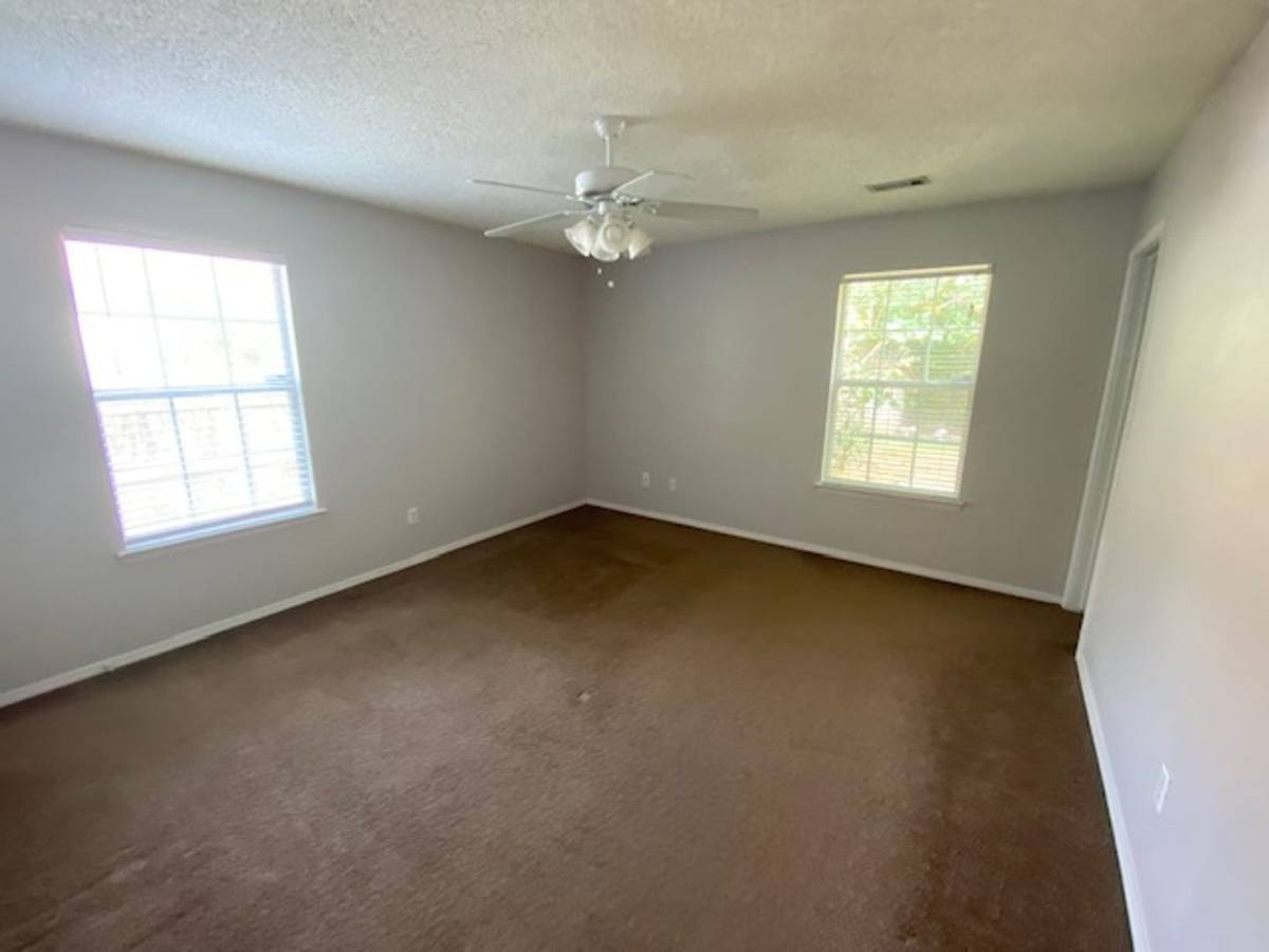 House for rent at 3194 Parkway Dr, Fayetteville, AR 72704