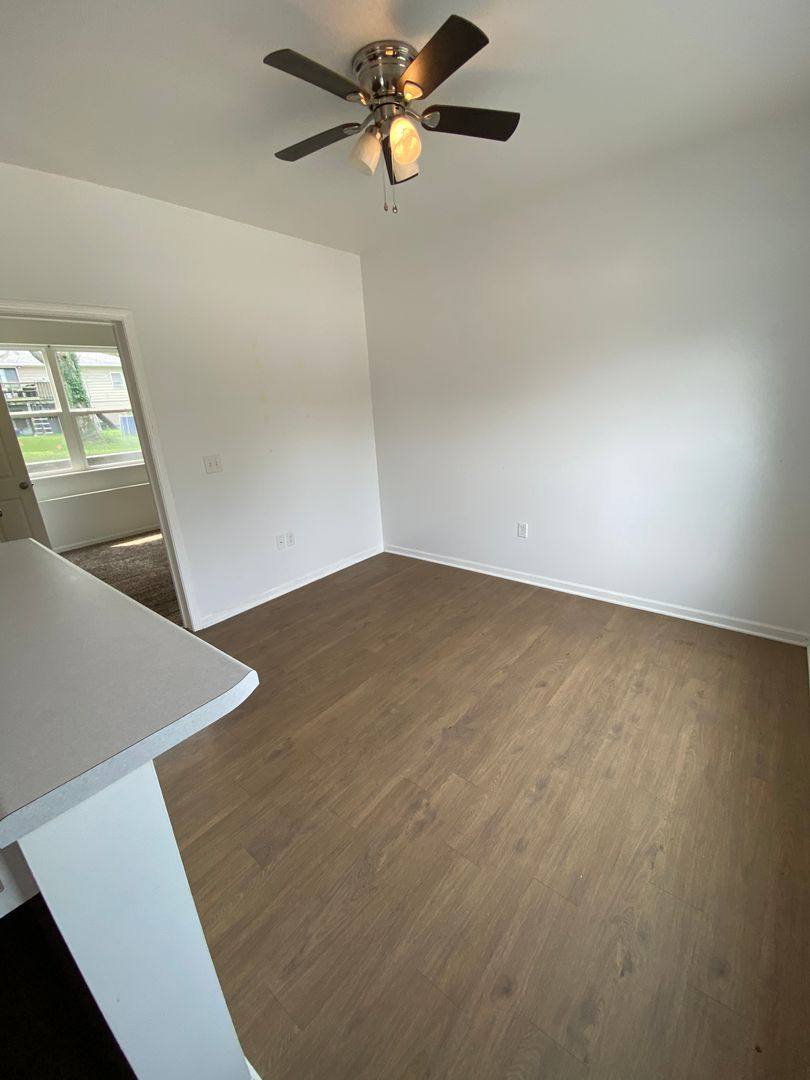 Apartment for rent at 404 Jefferson St, Warrensburg, MO 64093