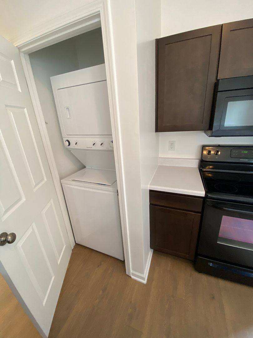 Apartment for rent at 404 Jefferson St, Warrensburg, MO 64093
