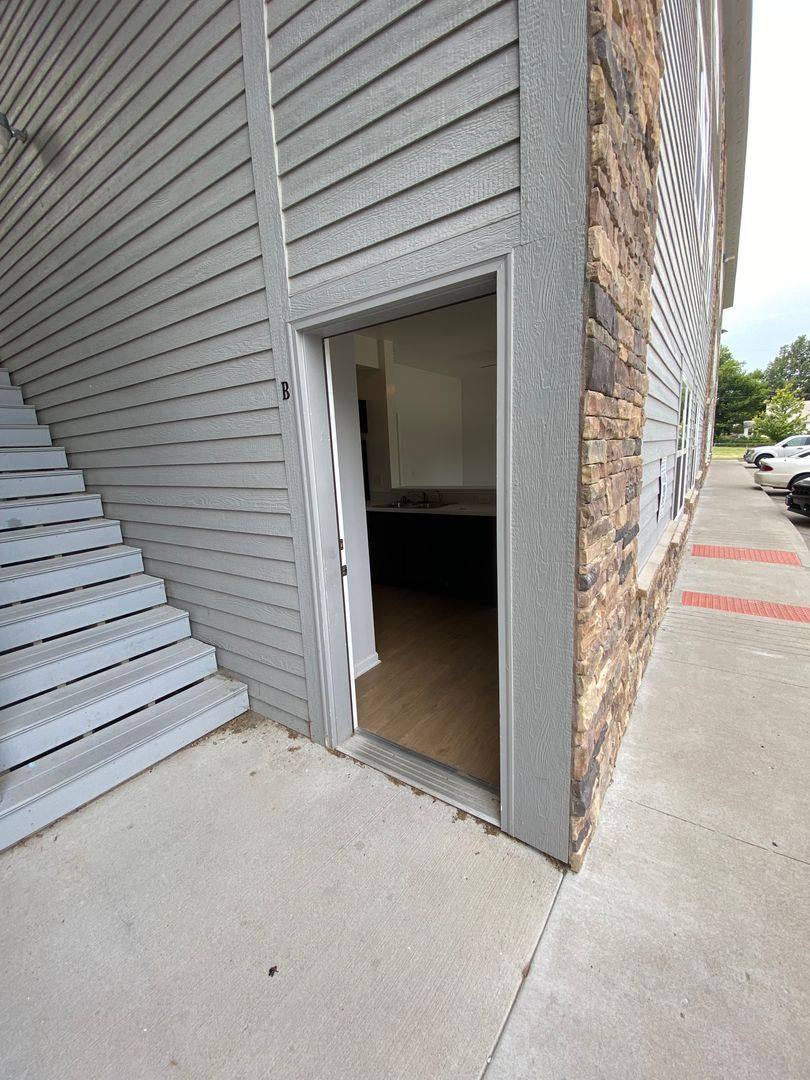 Apartment for rent at 404 Jefferson St, Warrensburg, MO 64093