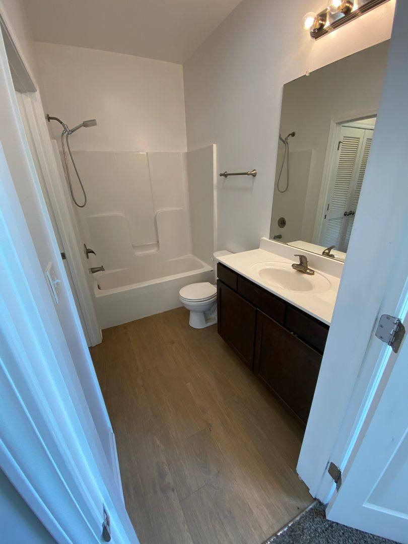Apartment for rent at 404 Jefferson St, Warrensburg, MO 64093
