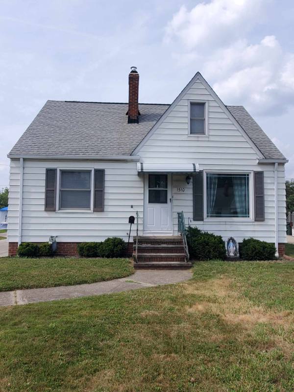 House for rent at 1510 Tuxedo Ave, Cleveland, OH 44134