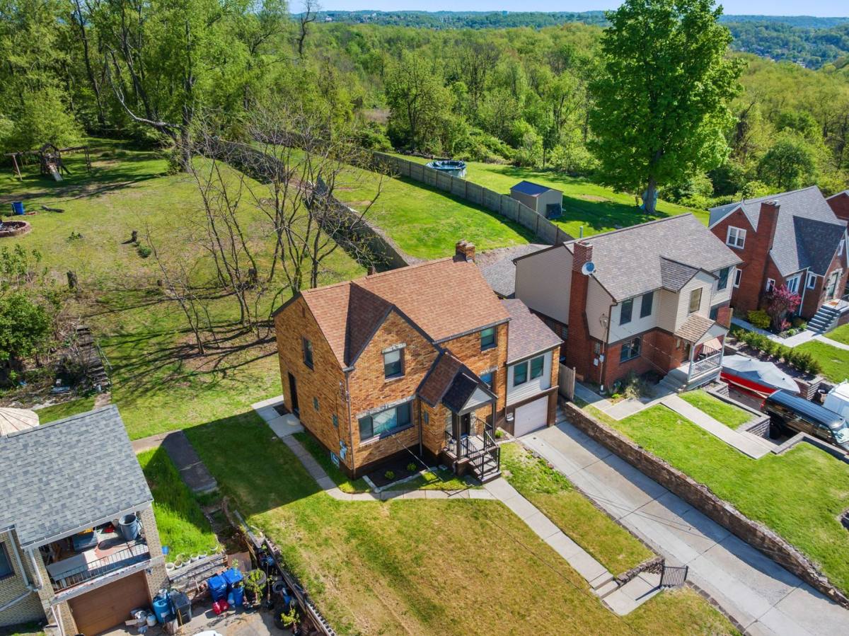 House for rent at 973 Agnew Rd, Pittsburgh, PA 15227