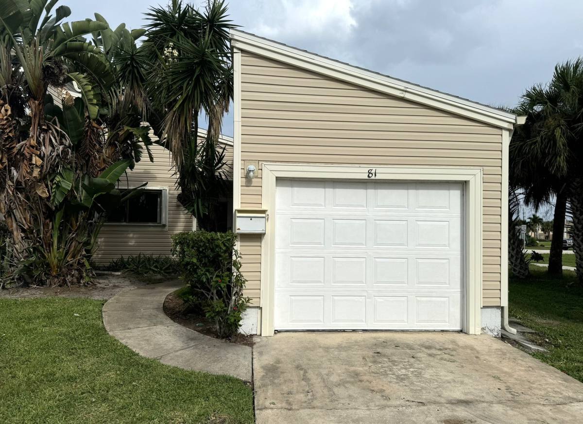 Townhouse for rent at 81 Emerald Court, Satellite Beach, FL 32937