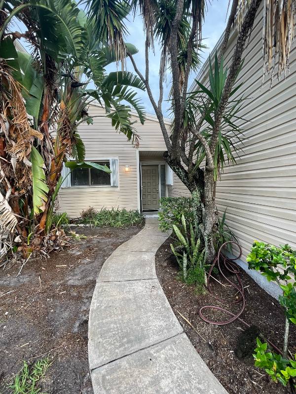 Townhouse for rent at 81 Emerald Court, Satellite Beach, FL 32937