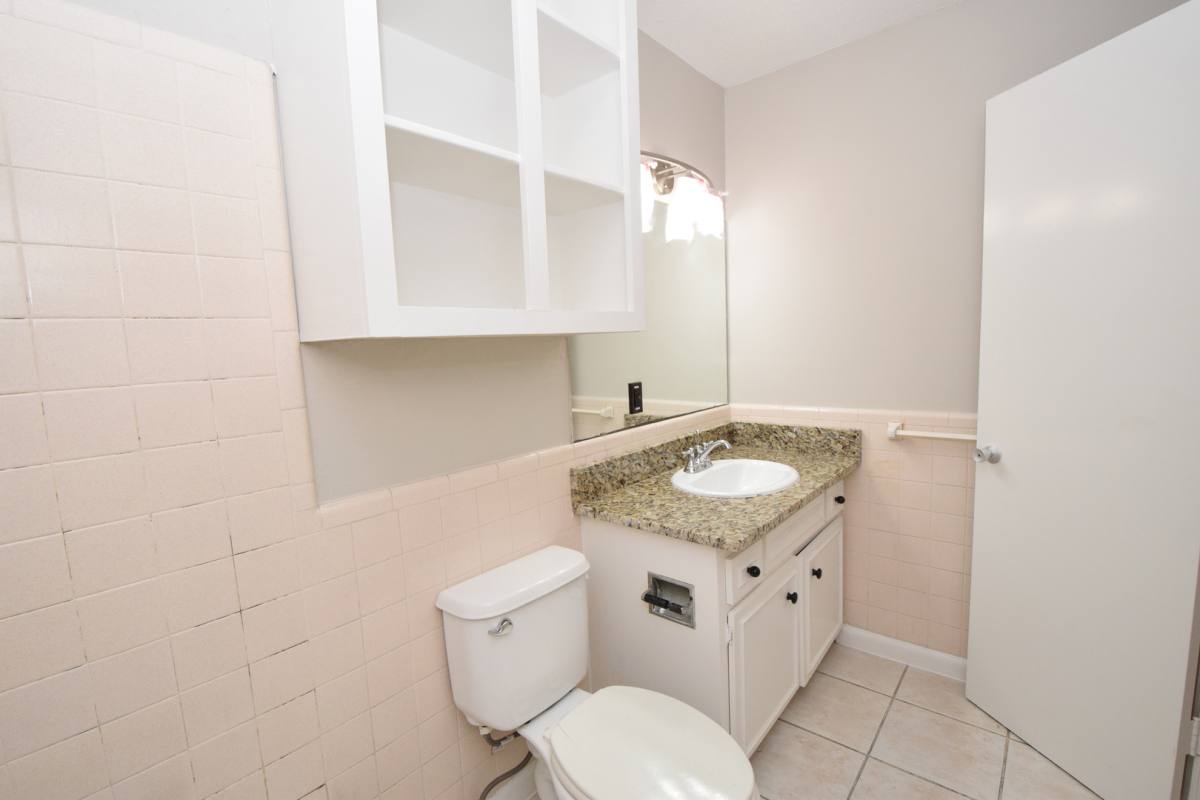 Apartment for rent at 2404 Longview St, Austin, TX 78705