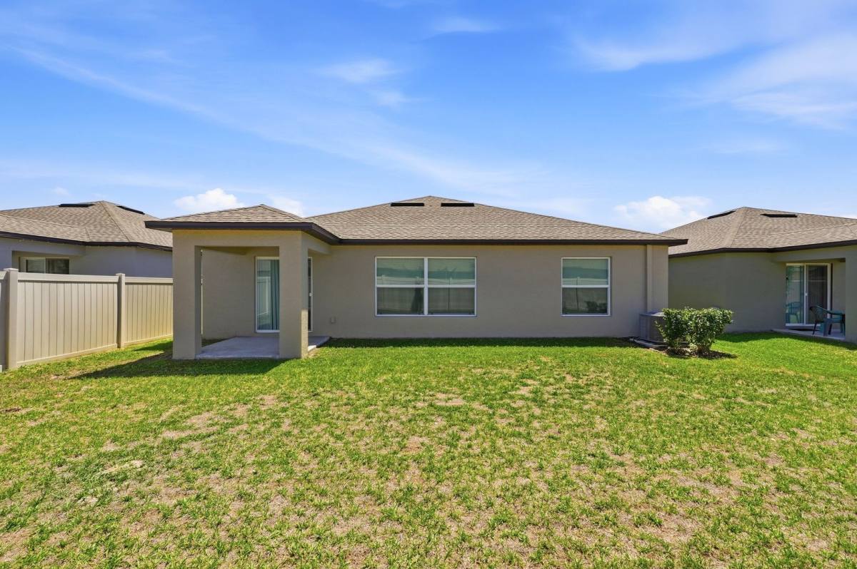 House for rent at 35029 Brackett Bend, Zephyrhills, FL 33541