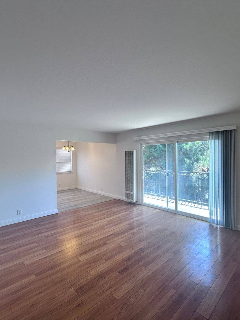 Apartment for rent at 906 E 4th Ave, San Mateo, CA 94401