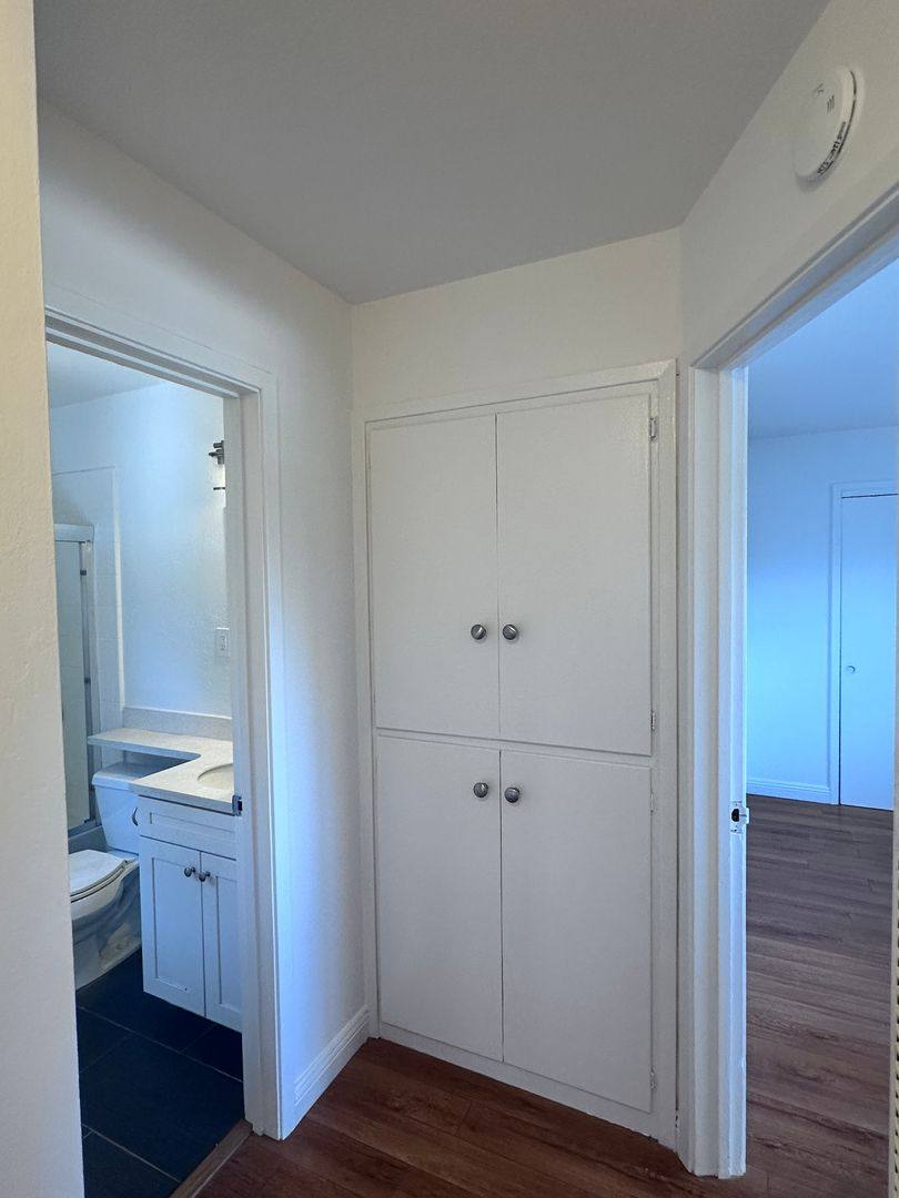 Apartment for rent at 906 E 4th Ave, San Mateo, CA 94401