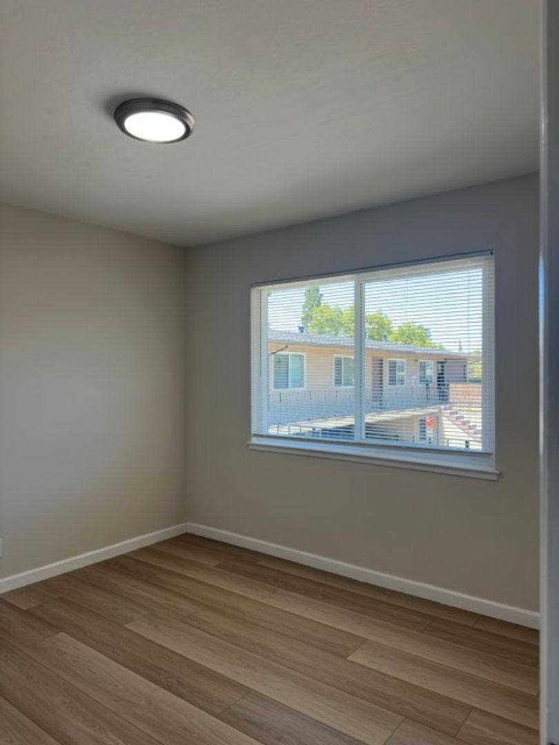 Apartment for rent at 1427 El Camino Rl, Burlingame, CA 94010