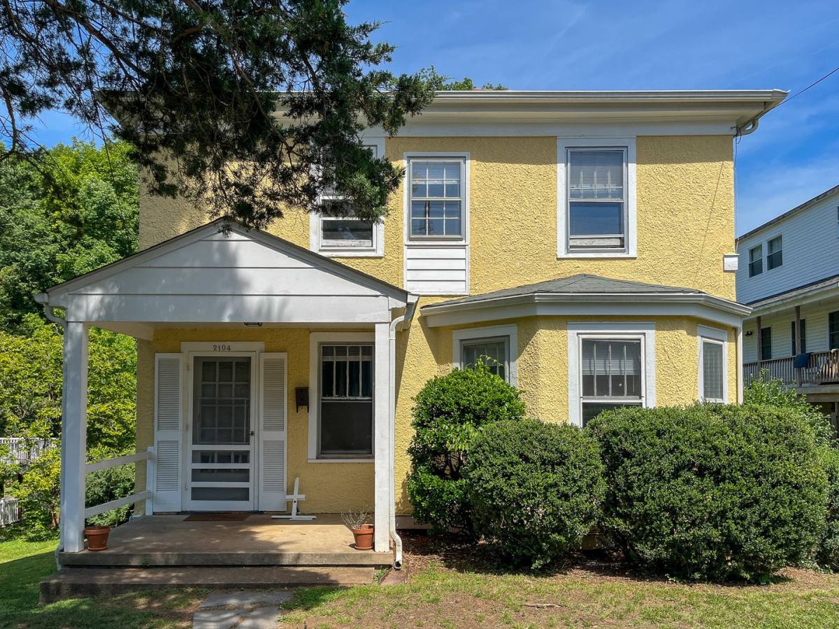 Apartment for rent at 2104 Hill St, Charlottesville, VA 22903