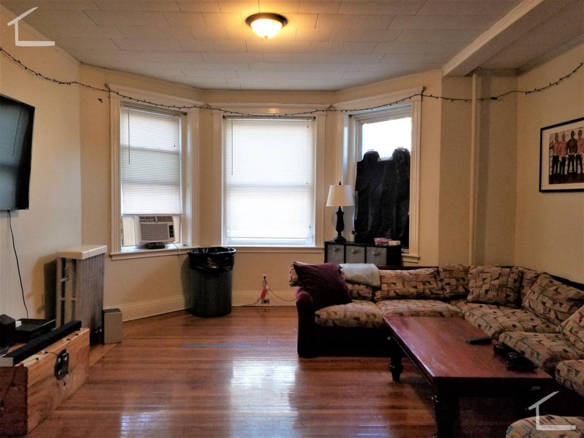 Apartment for rent at 14 Euston St #1, Brookline, MA 02446