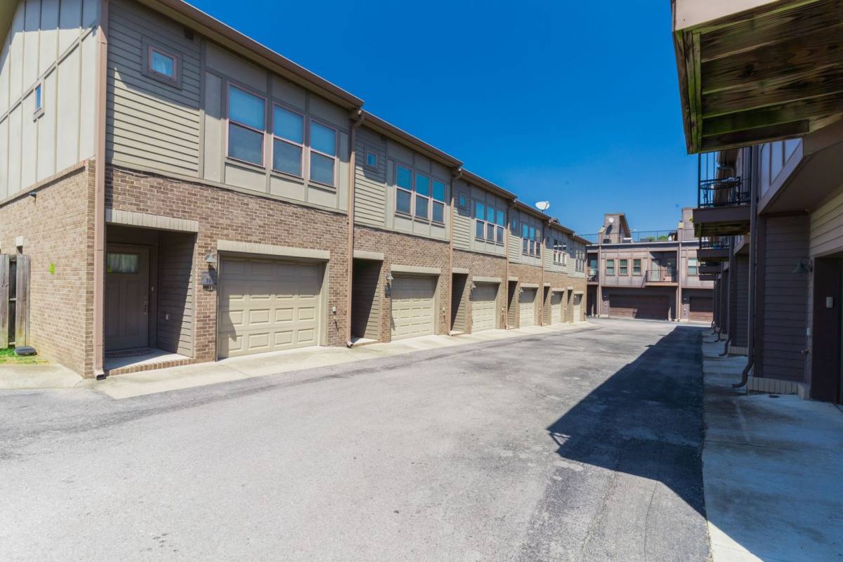 Townhouse for rent at 600 Garfield St, Nashville, TN 37208