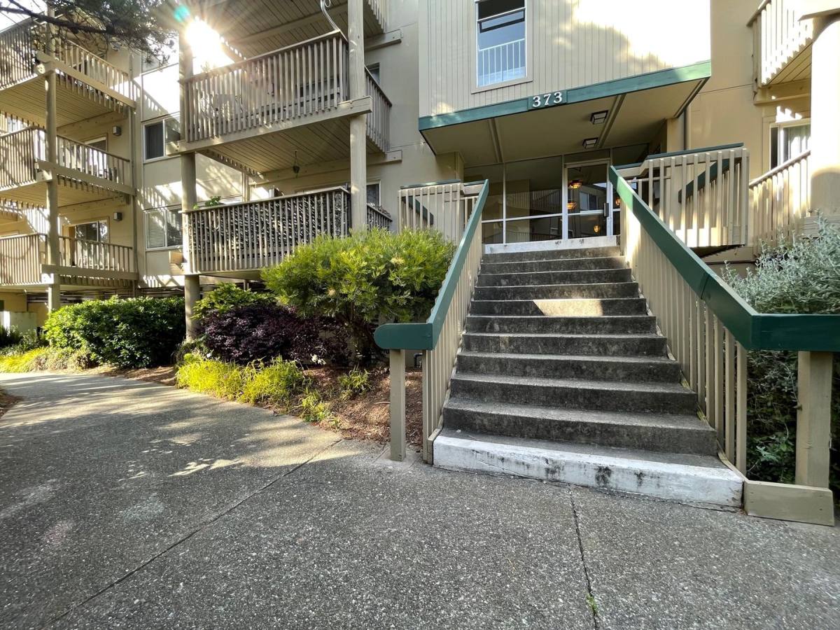 Apartment for rent at 373 Half Moon Lane, Daly City, CA 94015