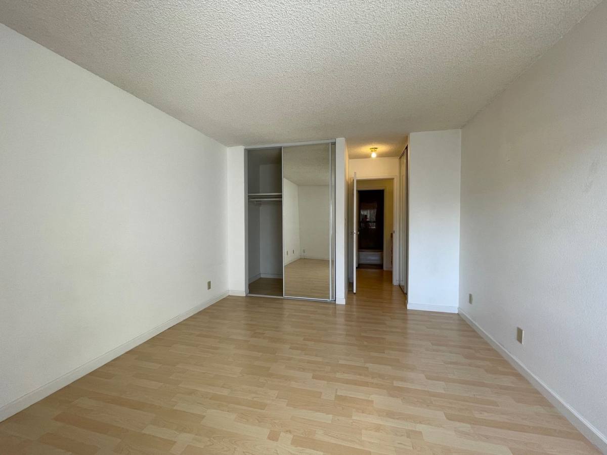 Apartment for rent at 373 Half Moon Lane, Daly City, CA 94015
