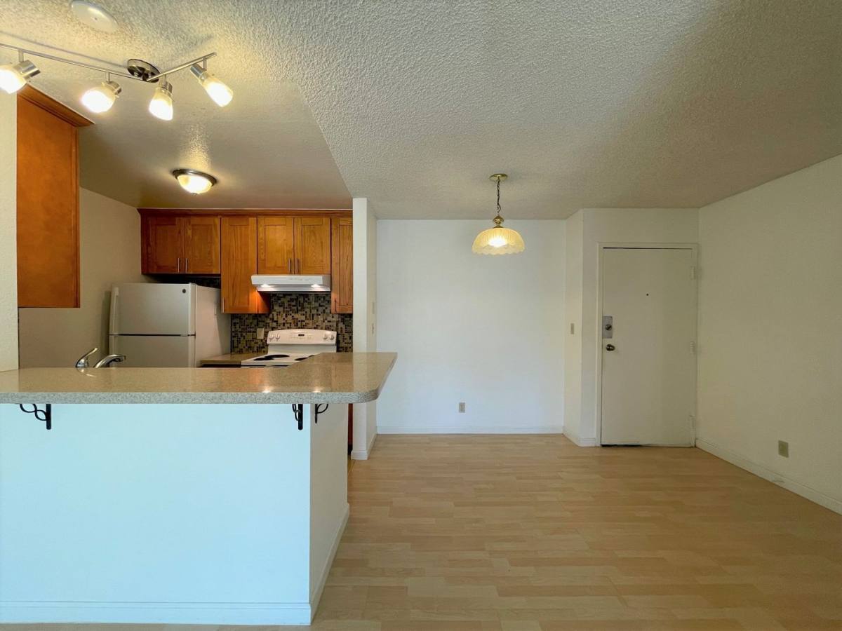 Apartment for rent at 373 Half Moon Lane, Daly City, CA 94015