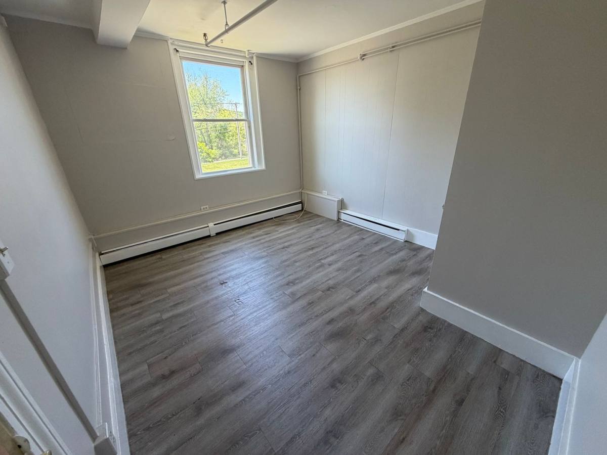 Apartment for rent at 423 Pelham St, Methuen, MA 01844