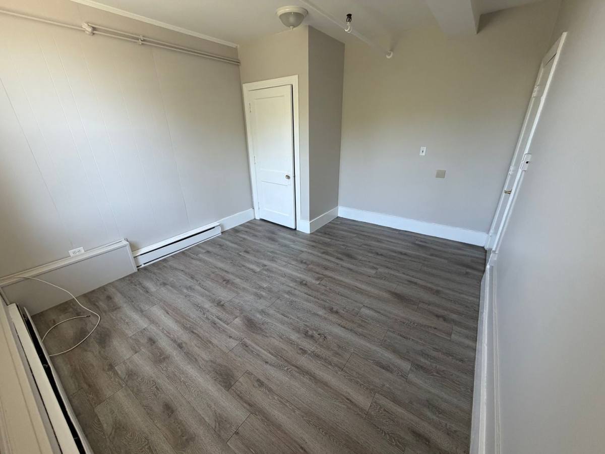 Apartment for rent at 423 Pelham St, Methuen, MA 01844