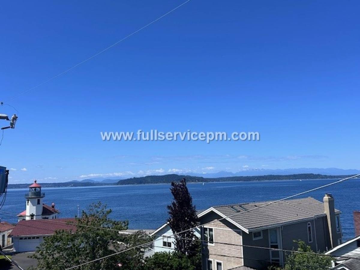Condo for rent at 3151 Alki Ave SW, Seattle, WA 98116