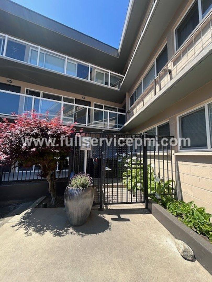 Condo for rent at 3151 Alki Ave SW, Seattle, WA 98116