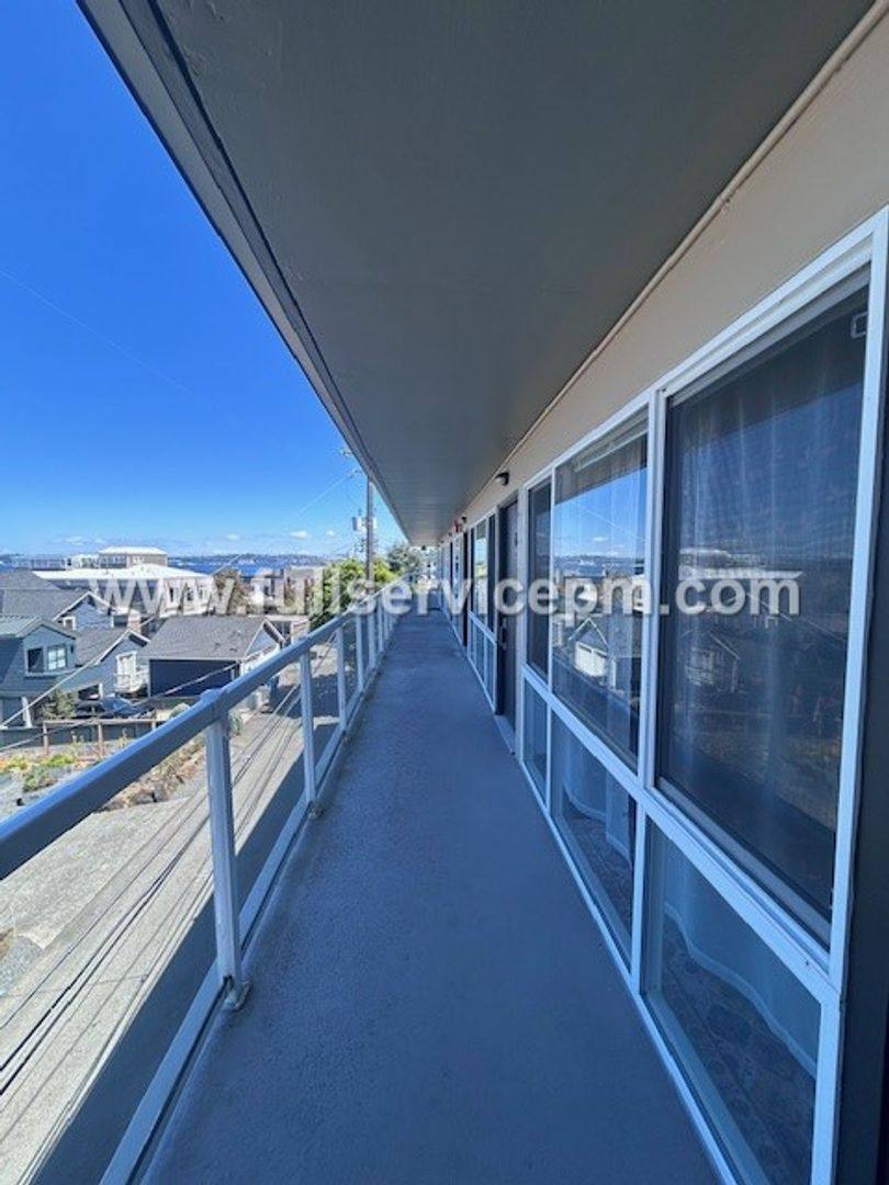 Condo for rent at 3151 Alki Ave SW, Seattle, WA 98116