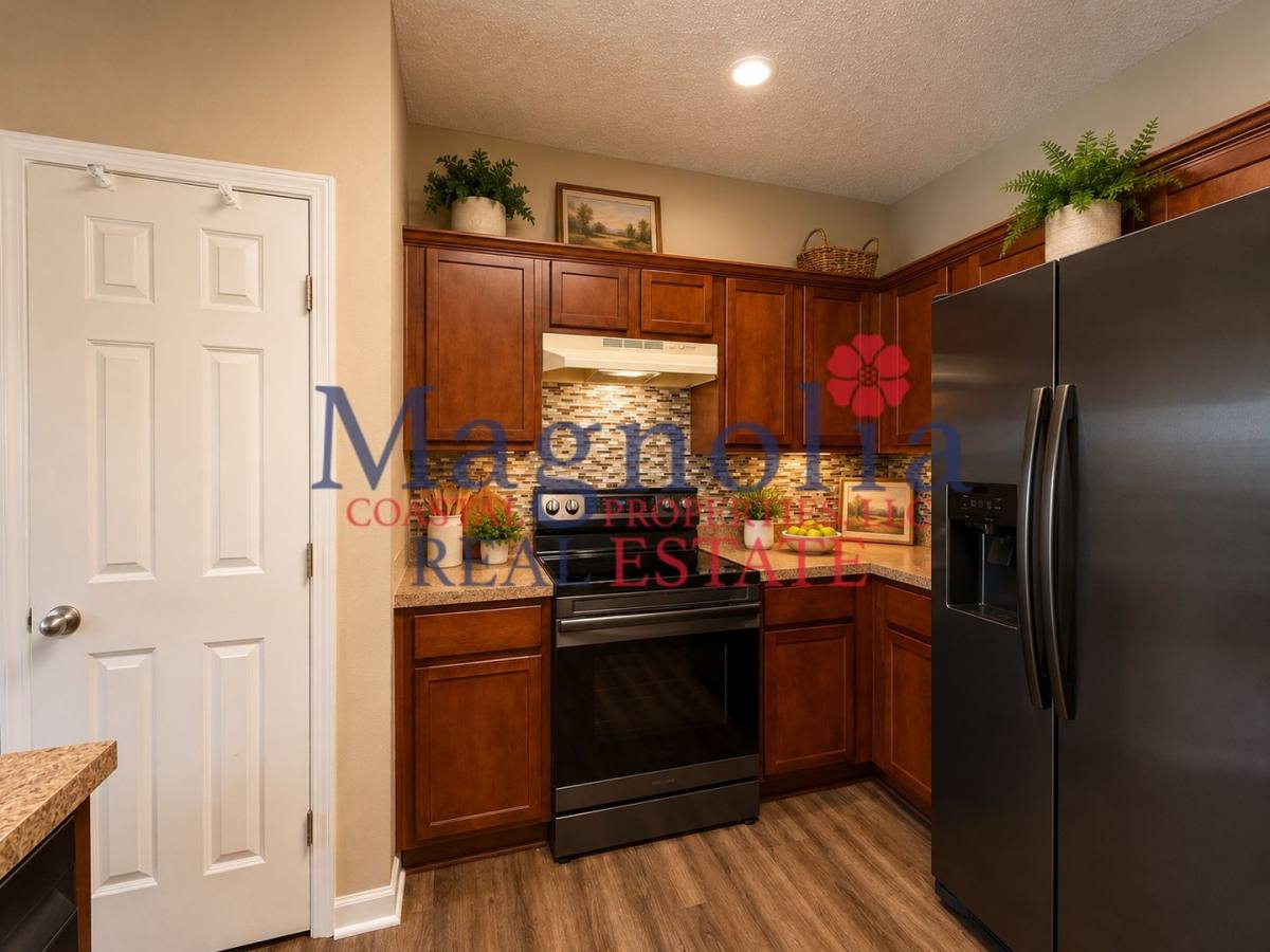House for rent at 55 Red Oak Dr, Richmond Hill, GA 31324