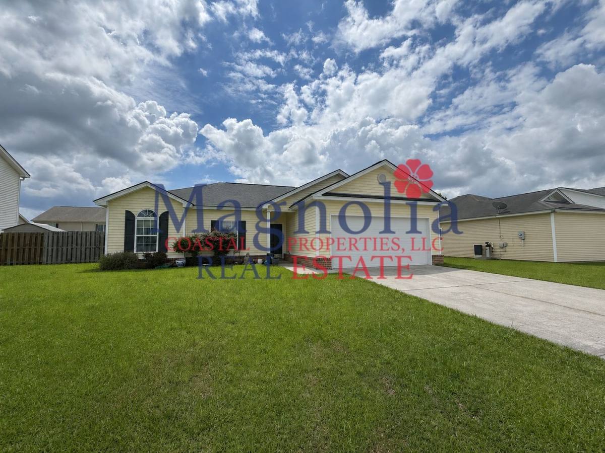 House for rent at 55 Red Oak Dr, Richmond Hill, GA 31324