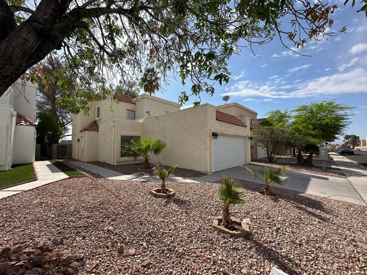 House for rent at 3136 Centavo Dr, Las Vegas, NV 89117