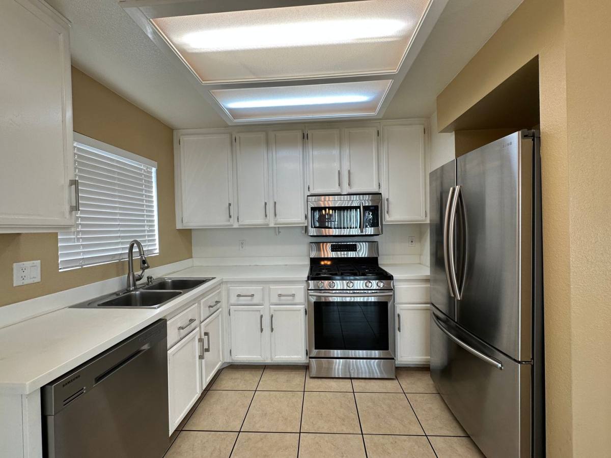 House for rent at 3136 Centavo Dr, Las Vegas, NV 89117
