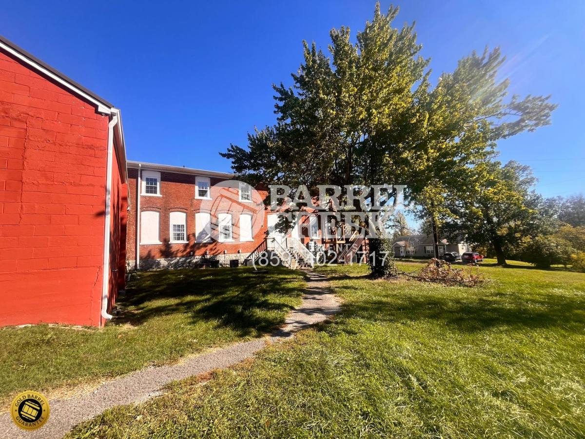 Apartment for rent at 508 N Main St, Harrodsburg, KY 40330