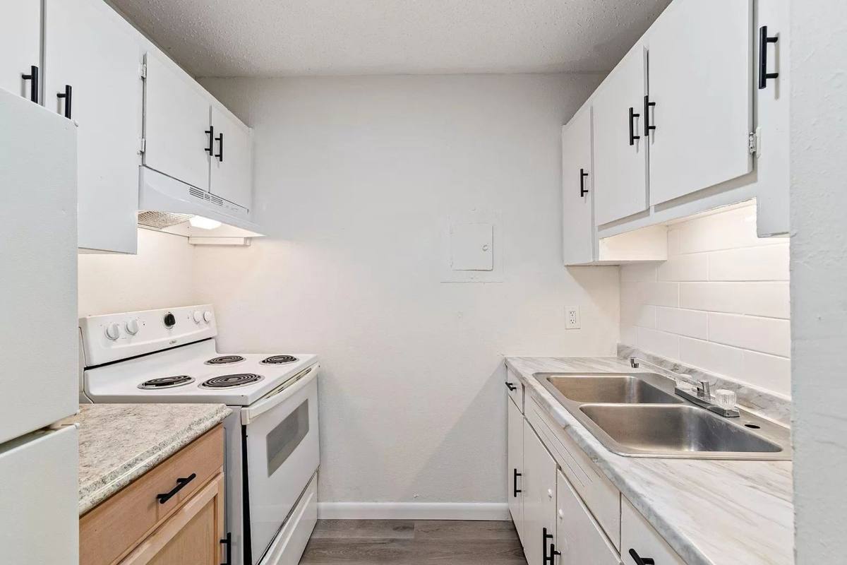 Apartment for rent at 1274 Murfreesboro Pike, Nashville, TN 37217
