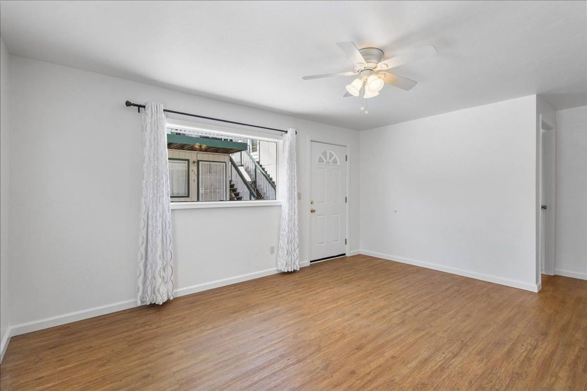 Apartment for rent at 1530 Stanton St, Alameda, CA 94501
