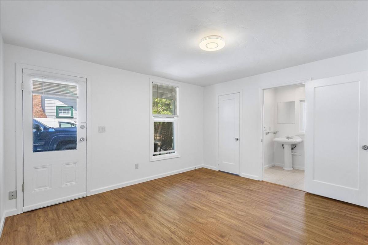 Apartment for rent at 1530 Stanton St, Alameda, CA 94501