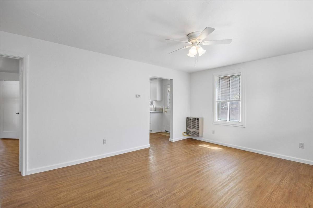 Apartment for rent at 1530 Stanton St, Alameda, CA 94501