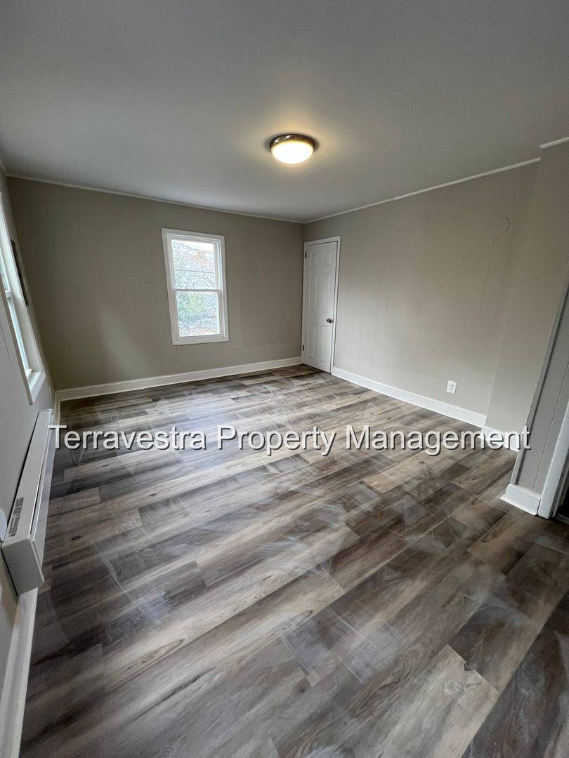Apartment for rent at 509 N 4th St, Millville, NJ 08332