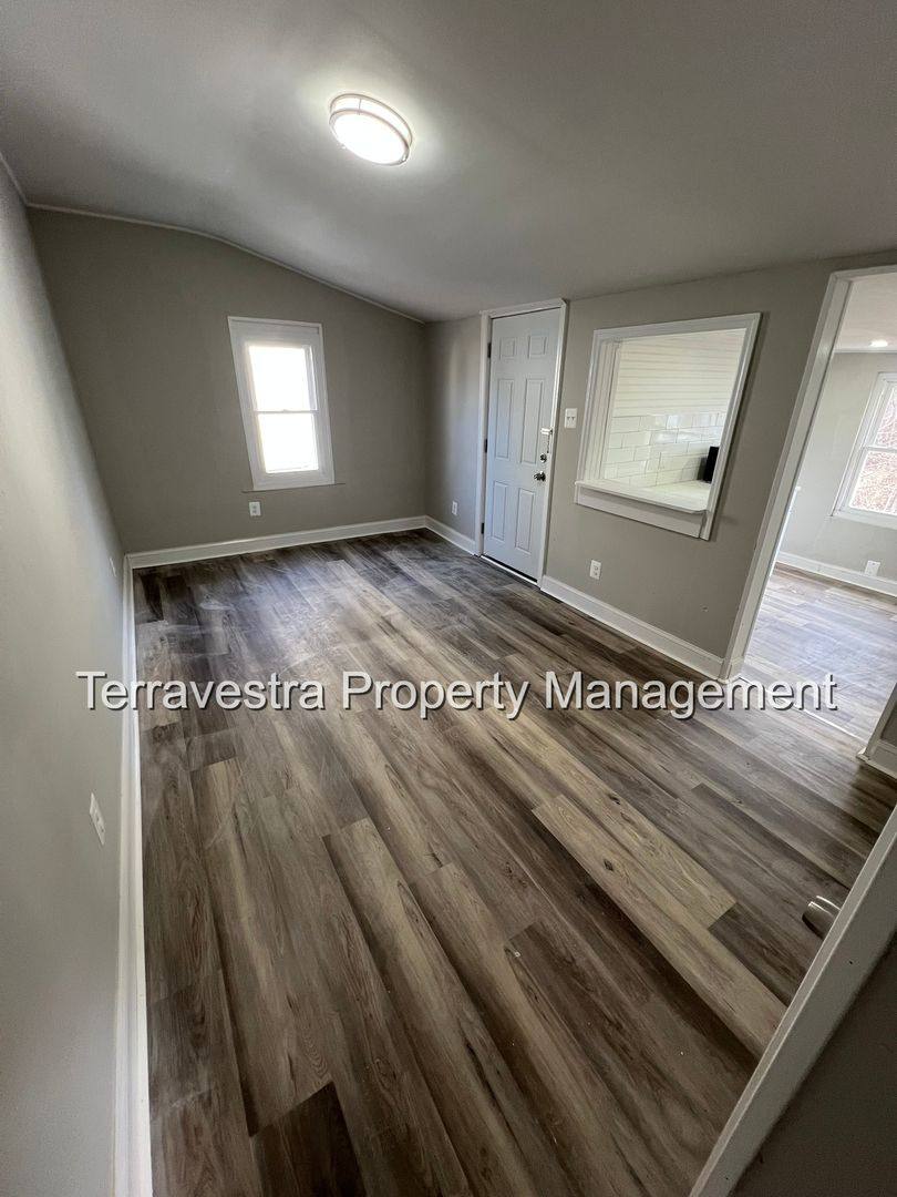 Apartment for rent at 509 N 4th St, Millville, NJ 08332