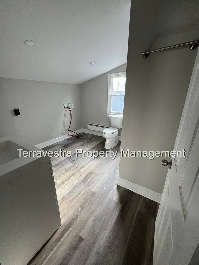 Apartment for rent at 509 N 4th St, Millville, NJ 08332