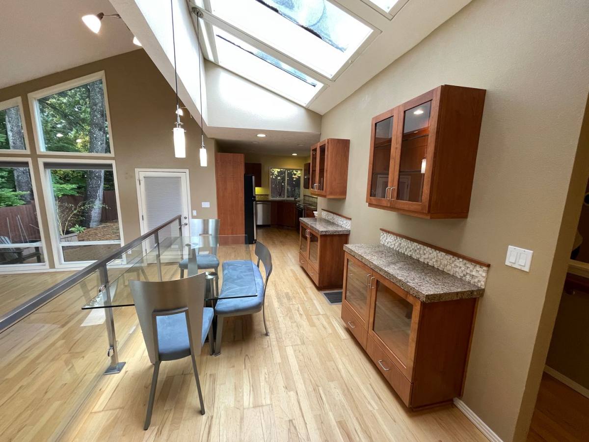 House for rent at 4128 SW Vesta St, Portland, OR 97219