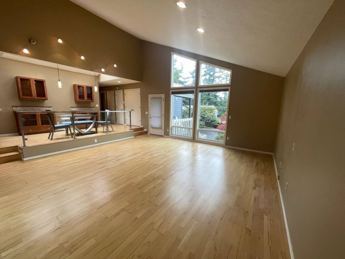 House for rent at 4128 SW Vesta St, Portland, OR 97219