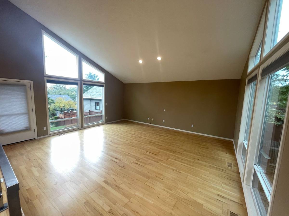 House for rent at 4128 SW Vesta St, Portland, OR 97219