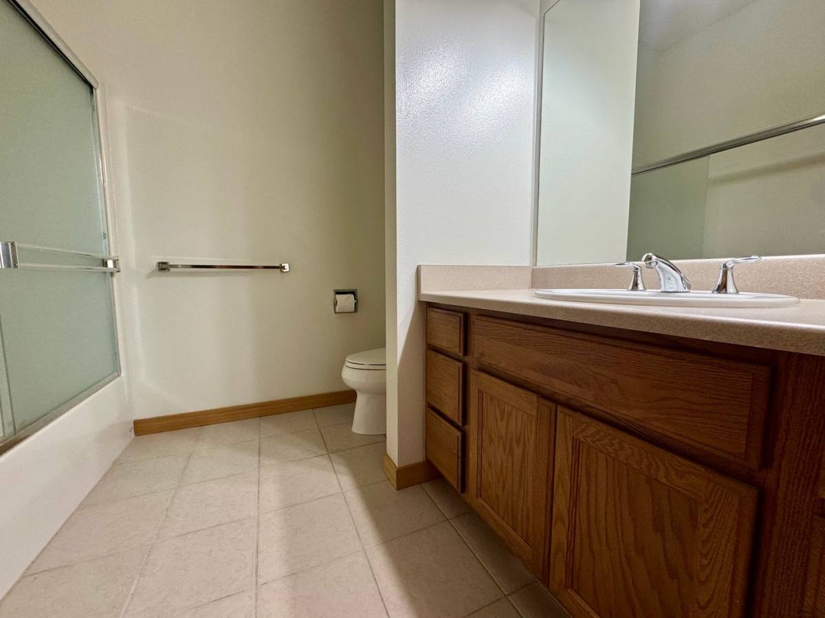 Townhouse for rent at 1311 Village Loop, Bandon, OR 97411