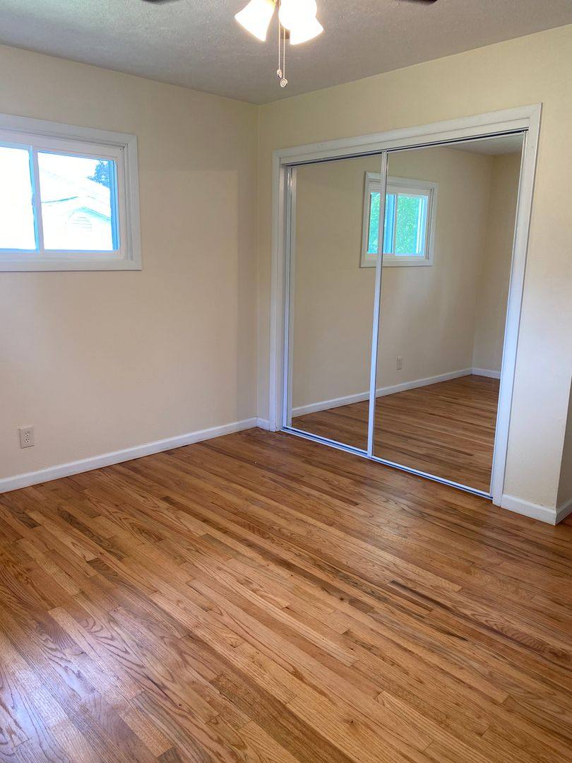 House for rent at 650 Beverly Hills Dr, Youngstown, OH 44505