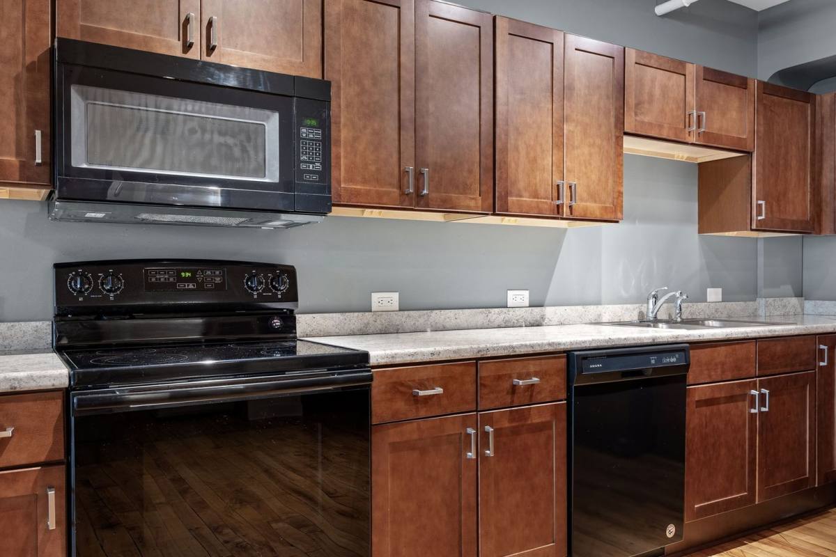 Apartment for rent at 333 1st St SE, Cedar Rapids, IA 52401