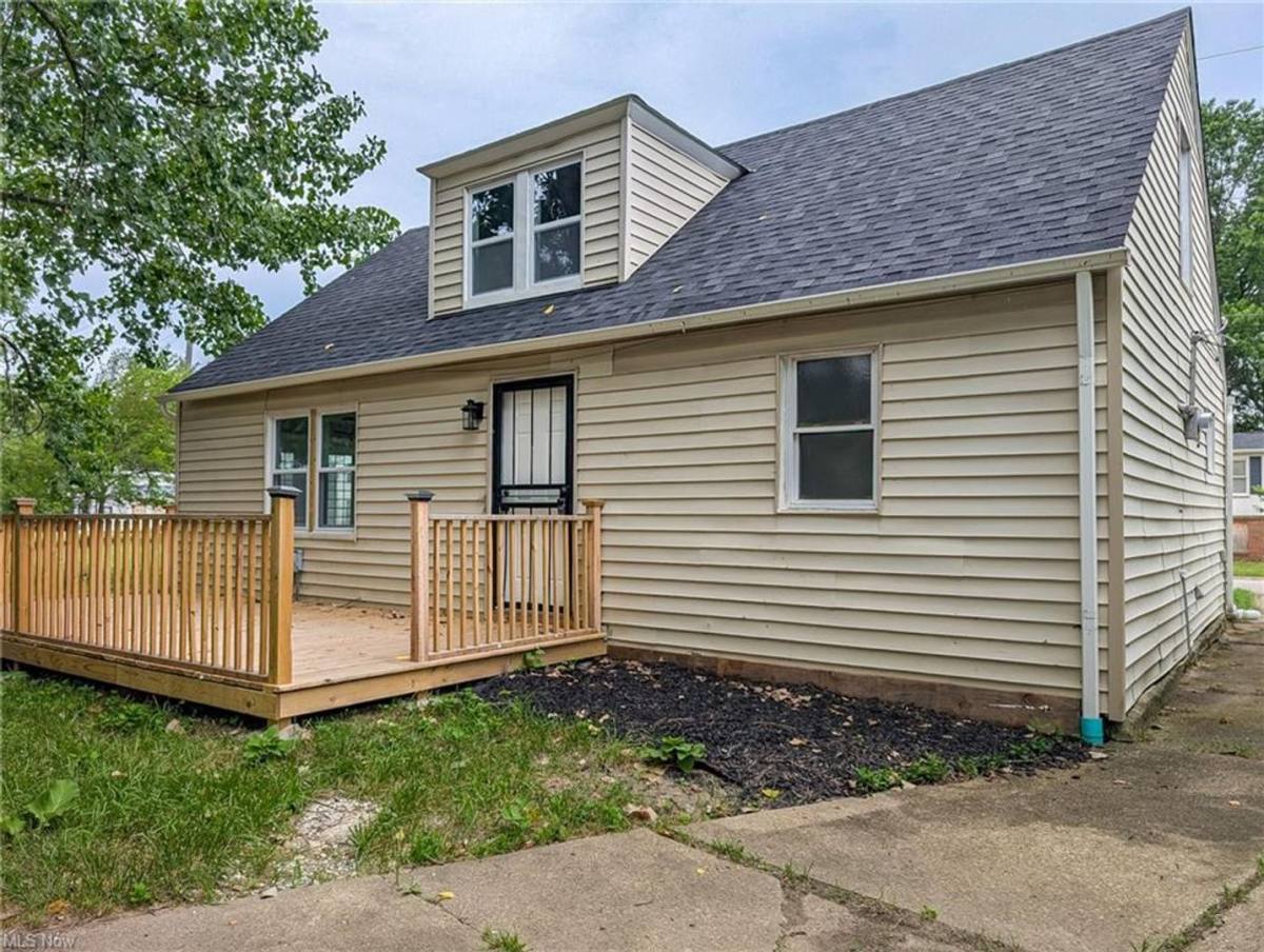 House for rent at 14817 Naples Ave, Cleveland, OH 44128