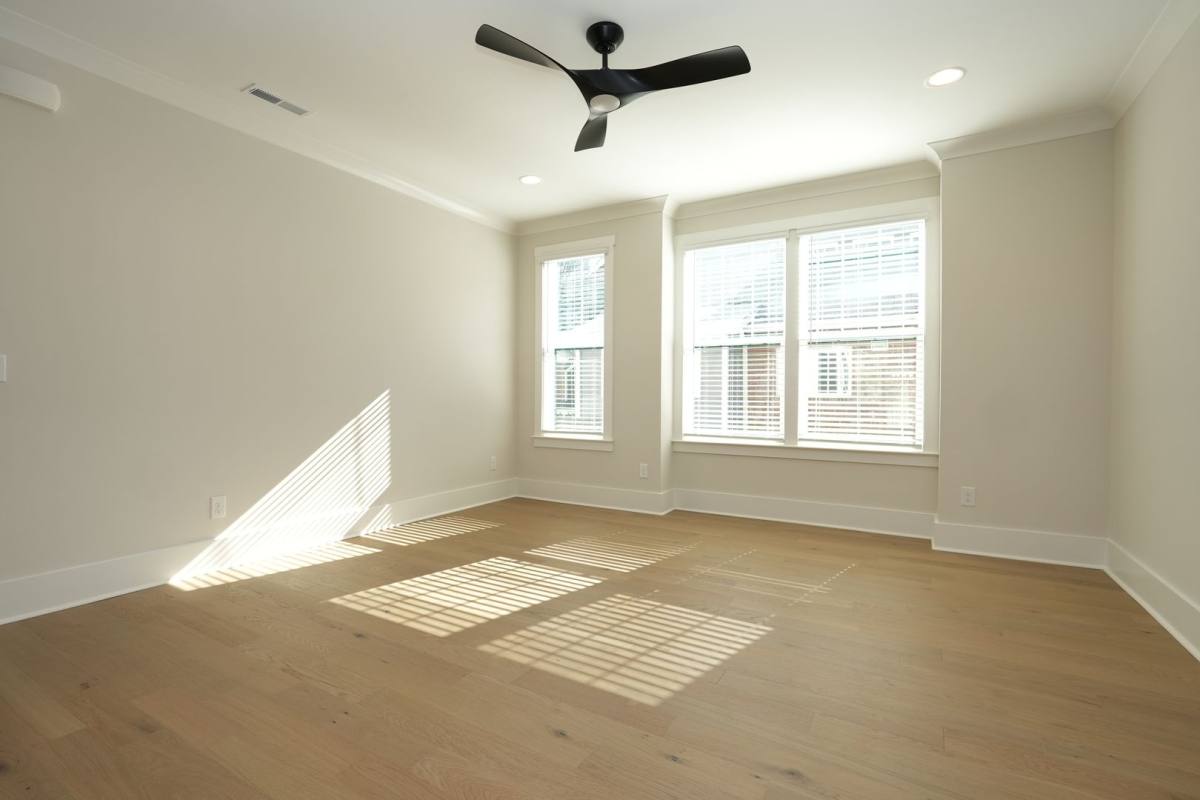 Townhouse for rent at 1405 Kenilworth Ave, Charlotte, NC 28203