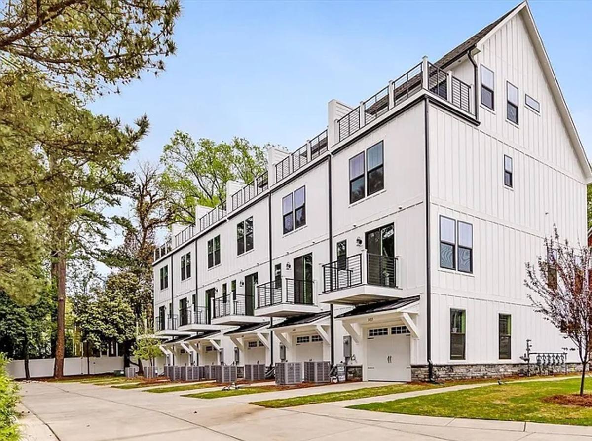 Townhouse for rent at 1405 Kenilworth Ave, Charlotte, NC 28203